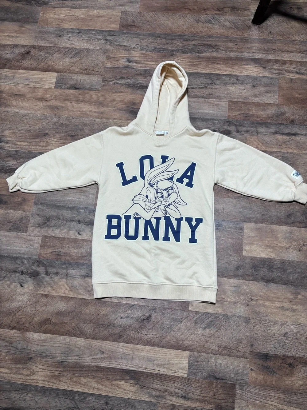 Zara Cream Hoodie with Lola Bunny Graphic size 10